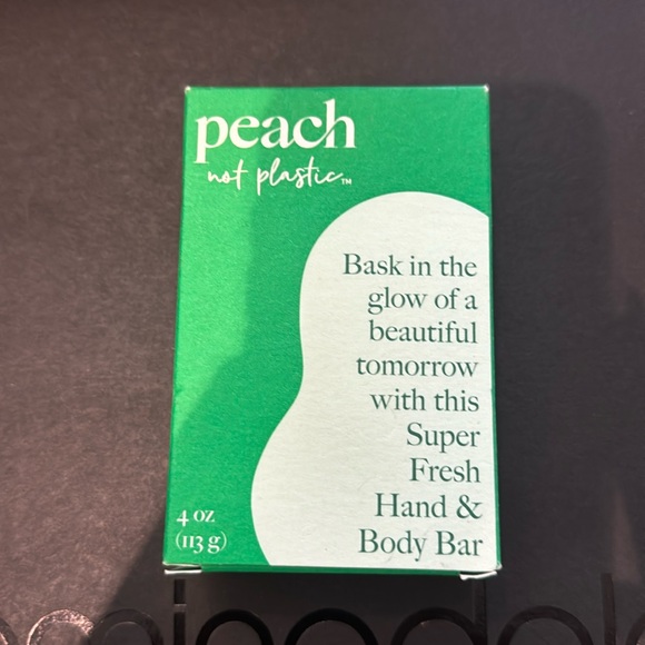 Peach not Plastic Facial Bar - Picture 1 of 3